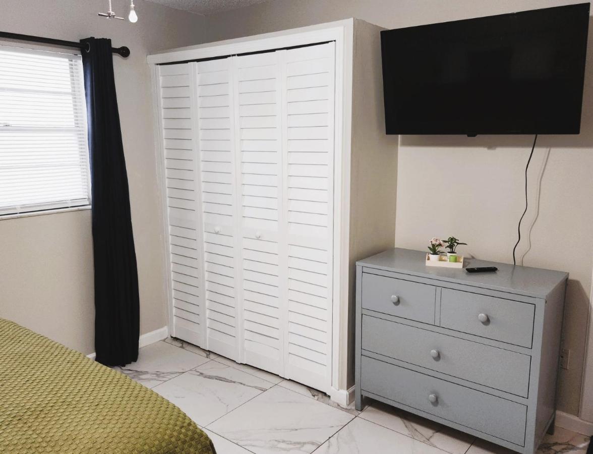 Adorable Mini Suite In Тампа Екстериор снимка